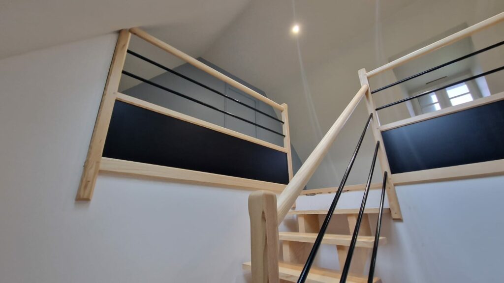 Launay Ludovic Peintre Runanescalier Et Bibliiotheque 5